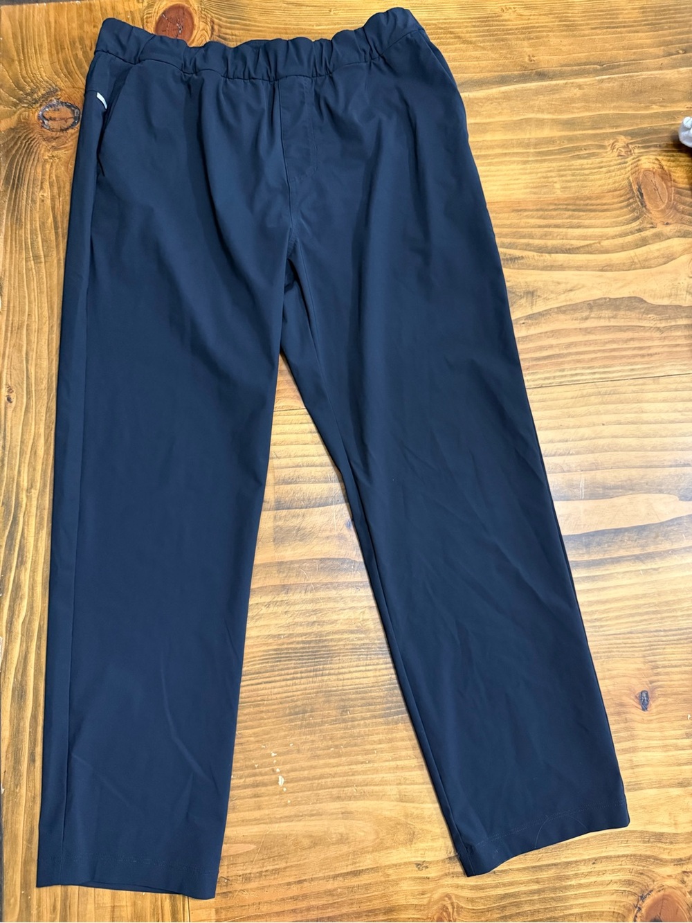 Vuori women’s ankle pants